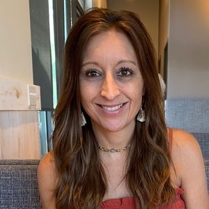 Meet your Posher, Angie